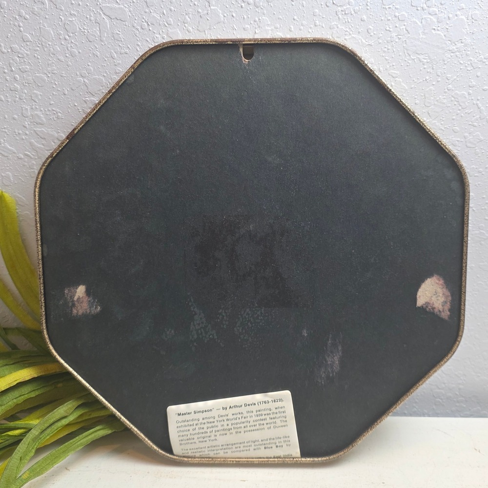 Vintage Octagonal Metal Portrait Boy with Dog Gold Filigree Border - Picture 9 of 12